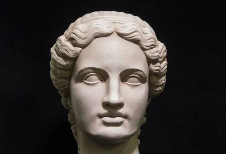 скульптури античності