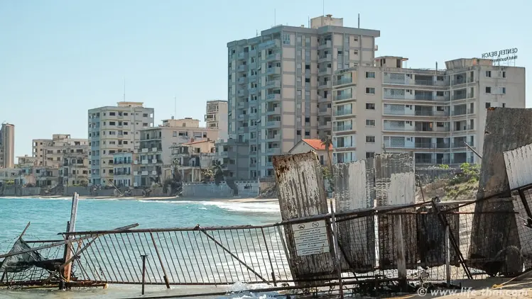 Вароша, Кіпр: Курорт, заморожений у 1974 році